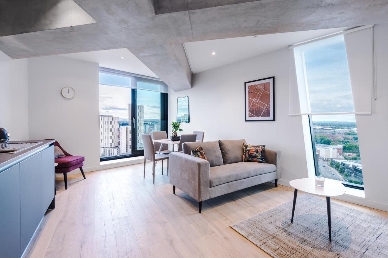 Hilltop Serviced Apartments - Deansgate Manchester Exterior photo